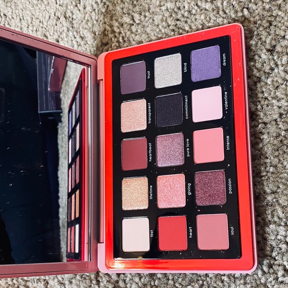 Natasha Denoma LOVE PALETTE - Picture 2 of 2